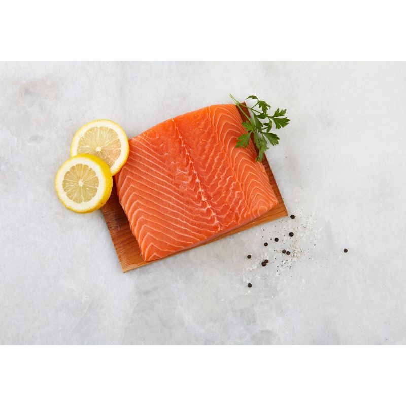MOWI Fresh Atlantic Salmon Portion on Cedar Plank - 10oz