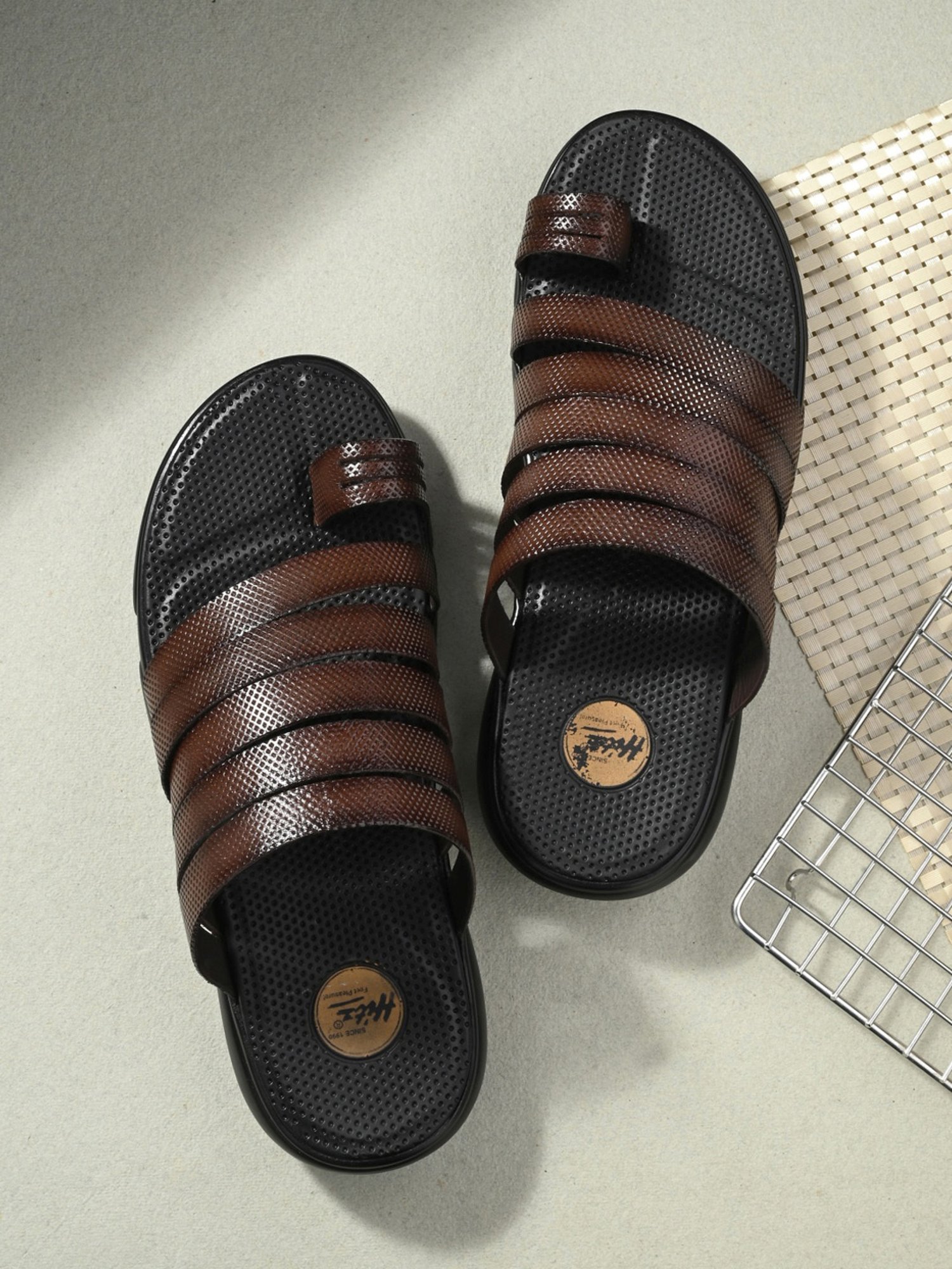 Hitz Men's Brown Toe Ring Sandals