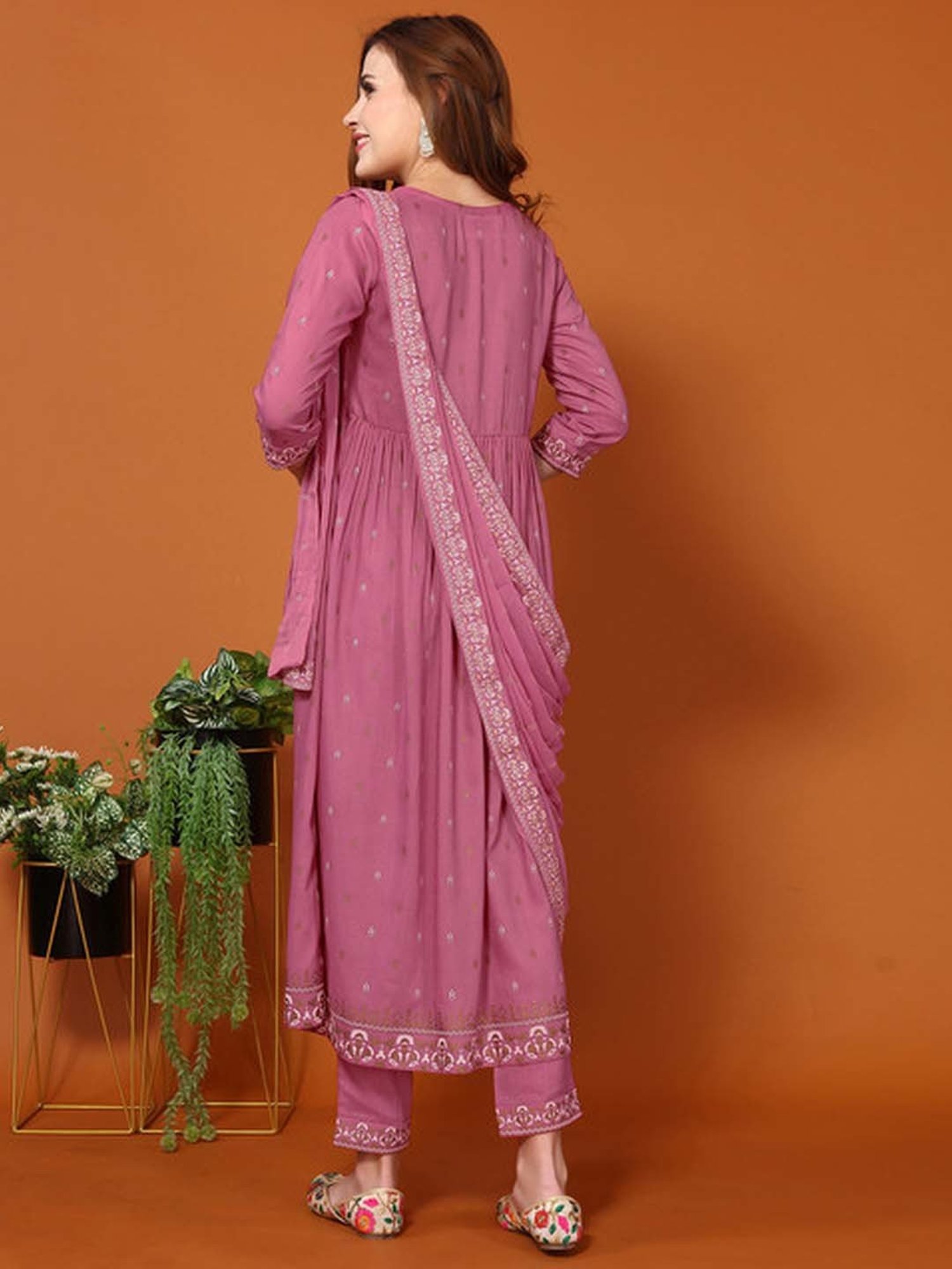 Skylee Pink Printed Kurta Pant Set With Dupatta