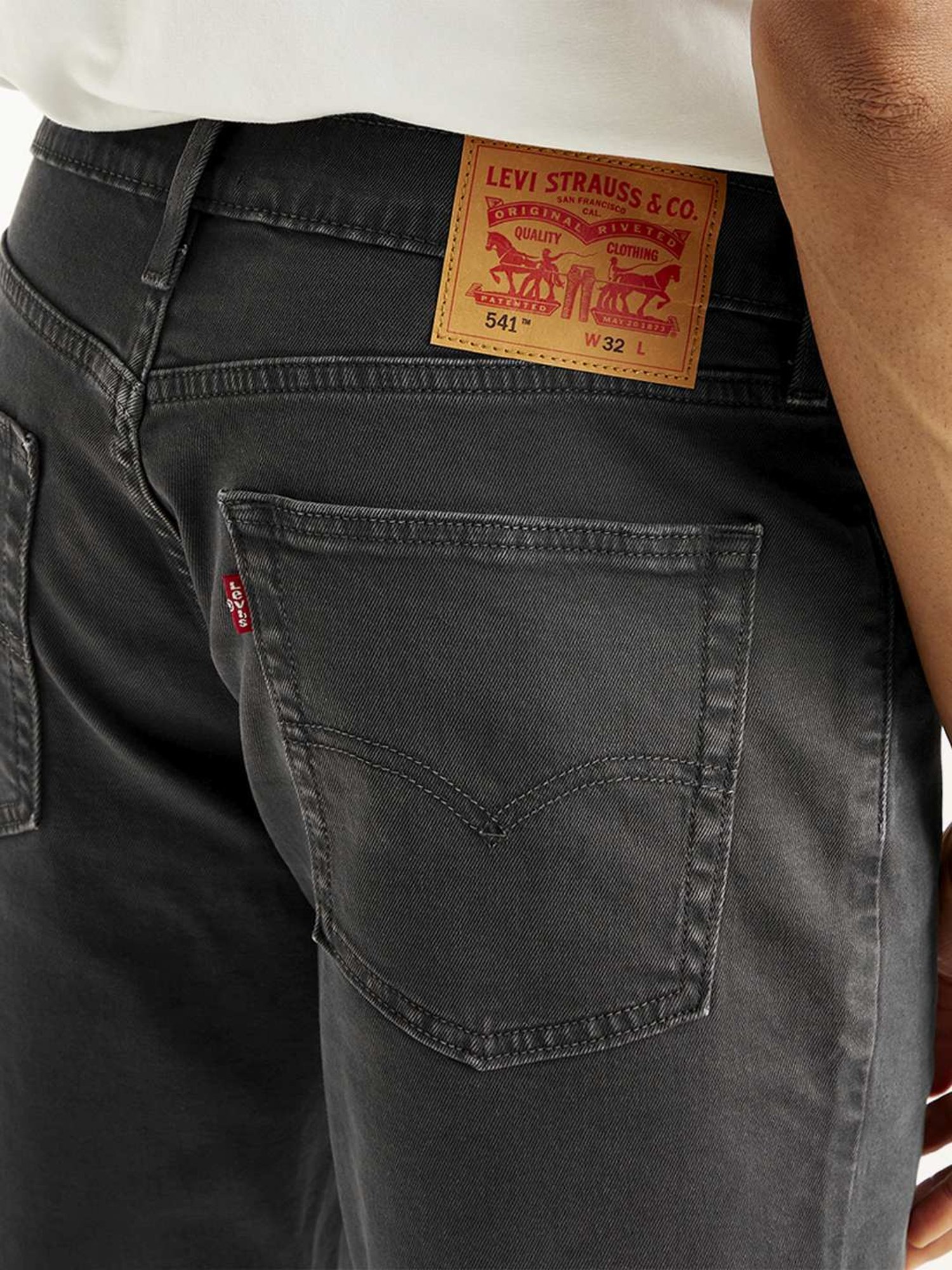 Levi's Black Cotton Tapered Fit Denim Shorts