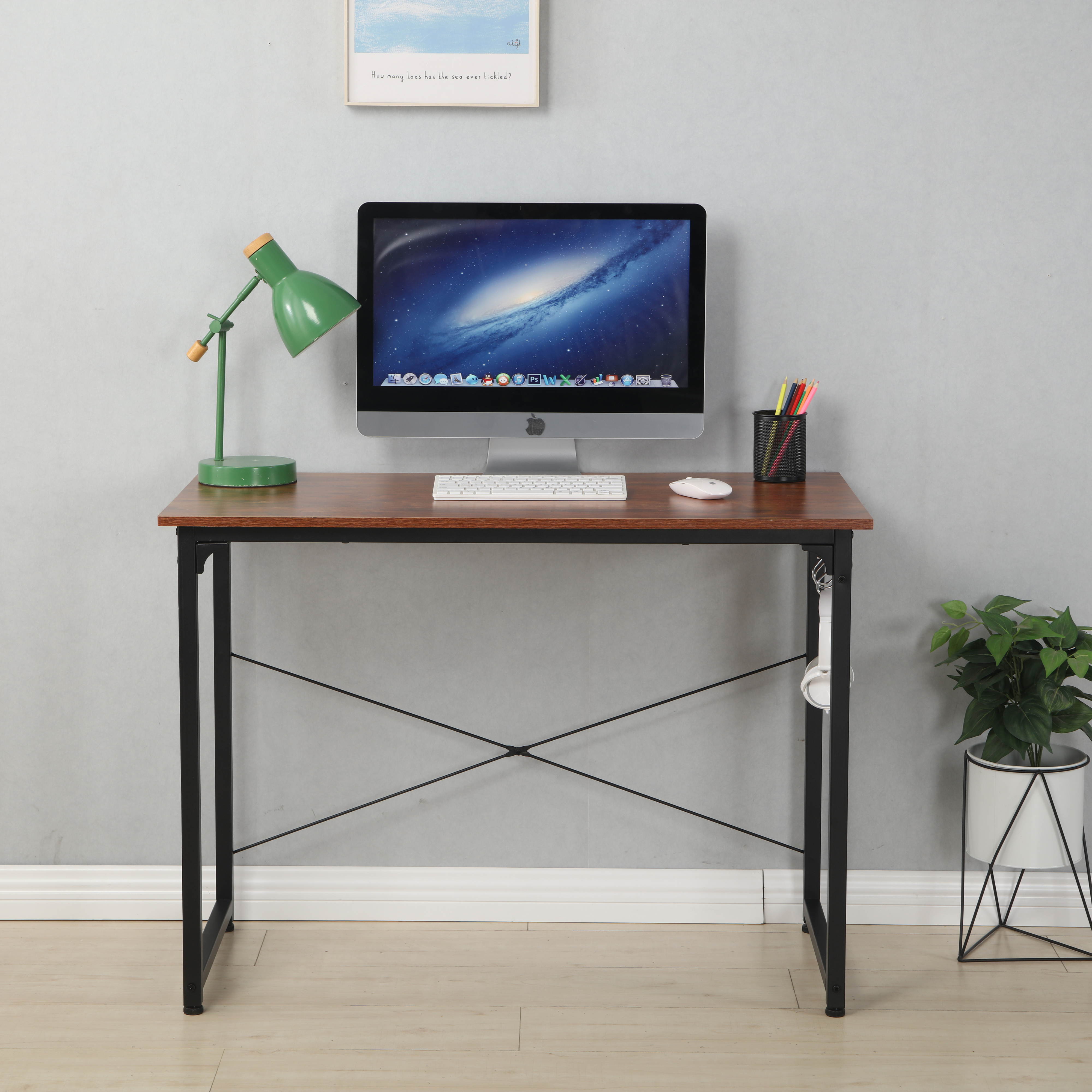 40" Home Office Desk Gaming Desk Modern Simple Desk Study Writing Table Small Computer Desk with 4 hooks