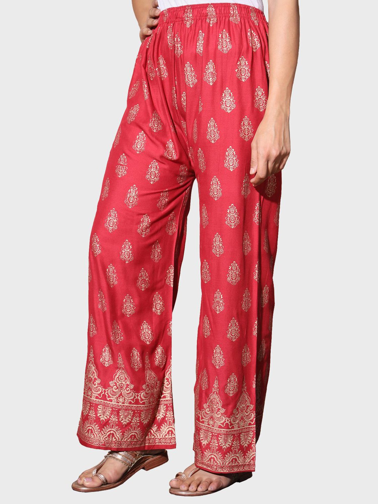 BUYNEWTREND Pink Printed Palazzos