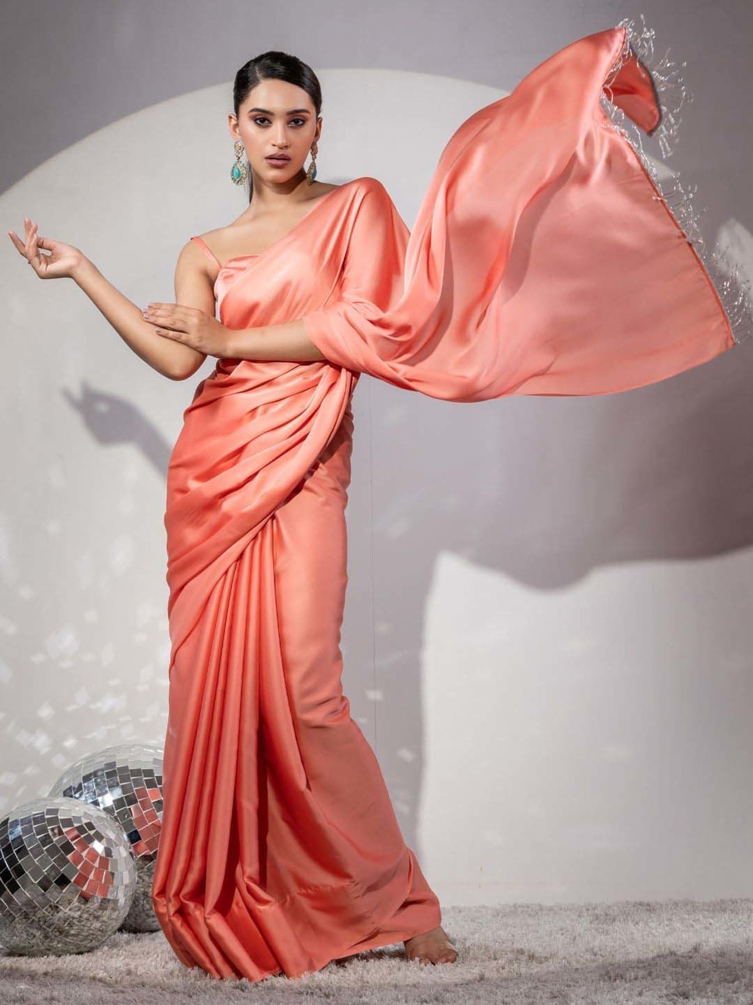 Swtantra Peach Saree With Unstitched Blouse
