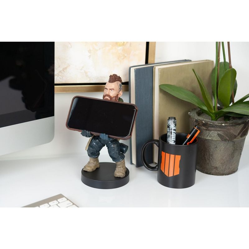 Exquisite Gaming Call Of Duty Specialist #2 Ruin Cable Guy 8-Inch Phone & Controller Holder