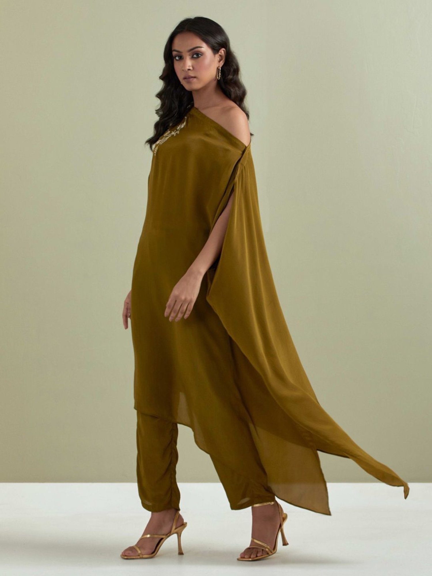 Priya Chaudhary Brown Saranya Embroidered Crepe Kurta