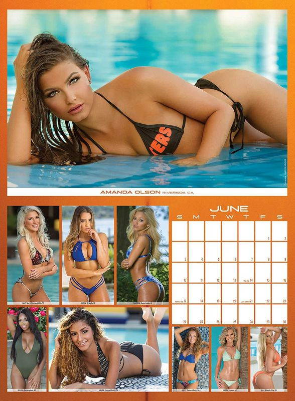 2018 Hooters Calendar