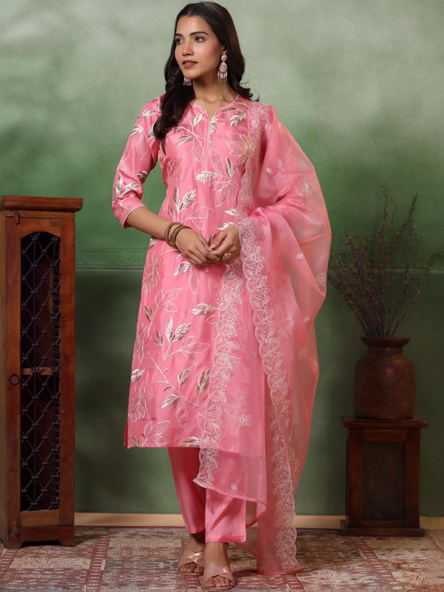 Fashor Pink Embroidered Kurta Pant Set With Dupatta