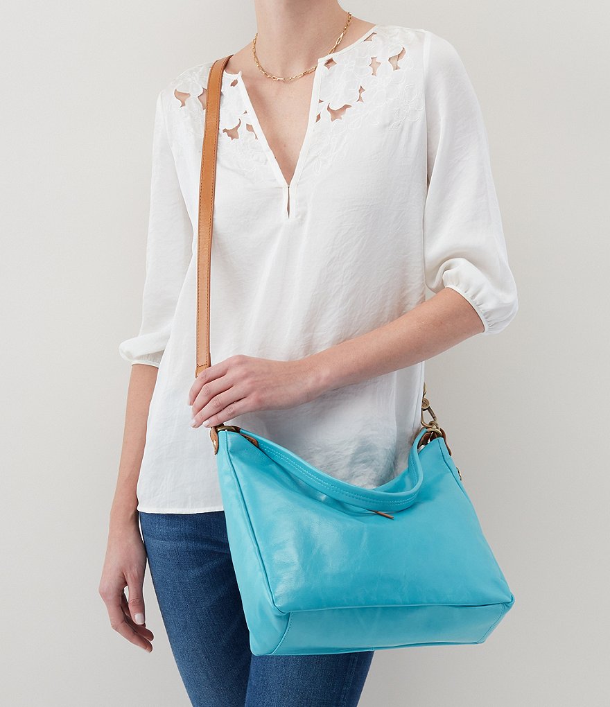 HOBO Delilah Hobo Bag