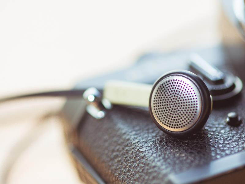 Edifier H190 Premium Earbuds - Classic Style Earbud Headphones - Black Earphones with Non-tangle Wire