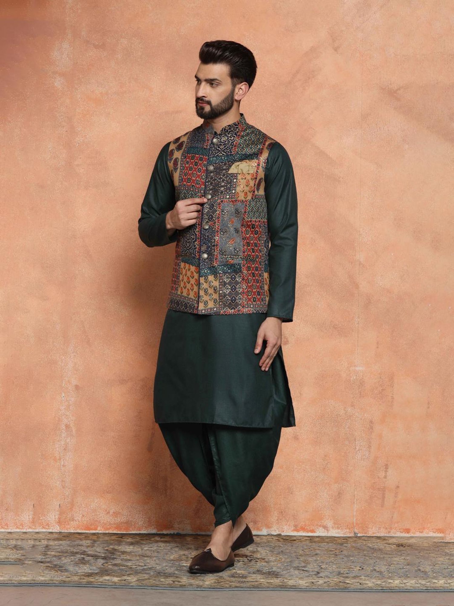 Sanwara White Regular Fit Chikankari Kurta & Churidar Set