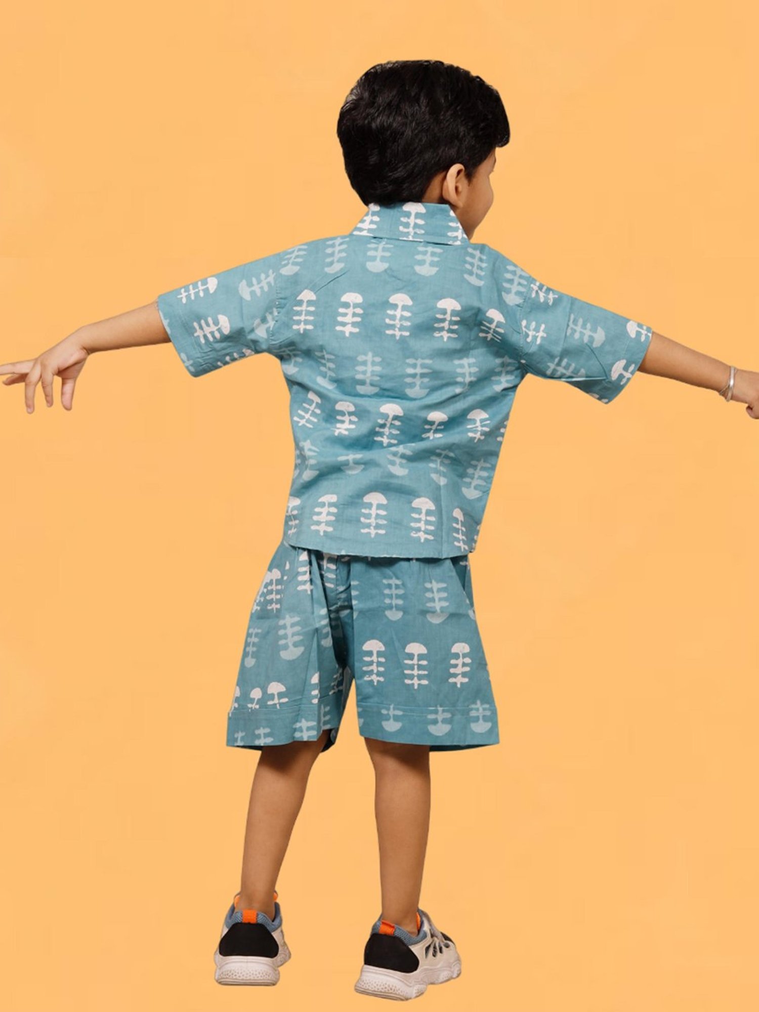 Tippy Top Kids Blue Printed Shirt with Shorts