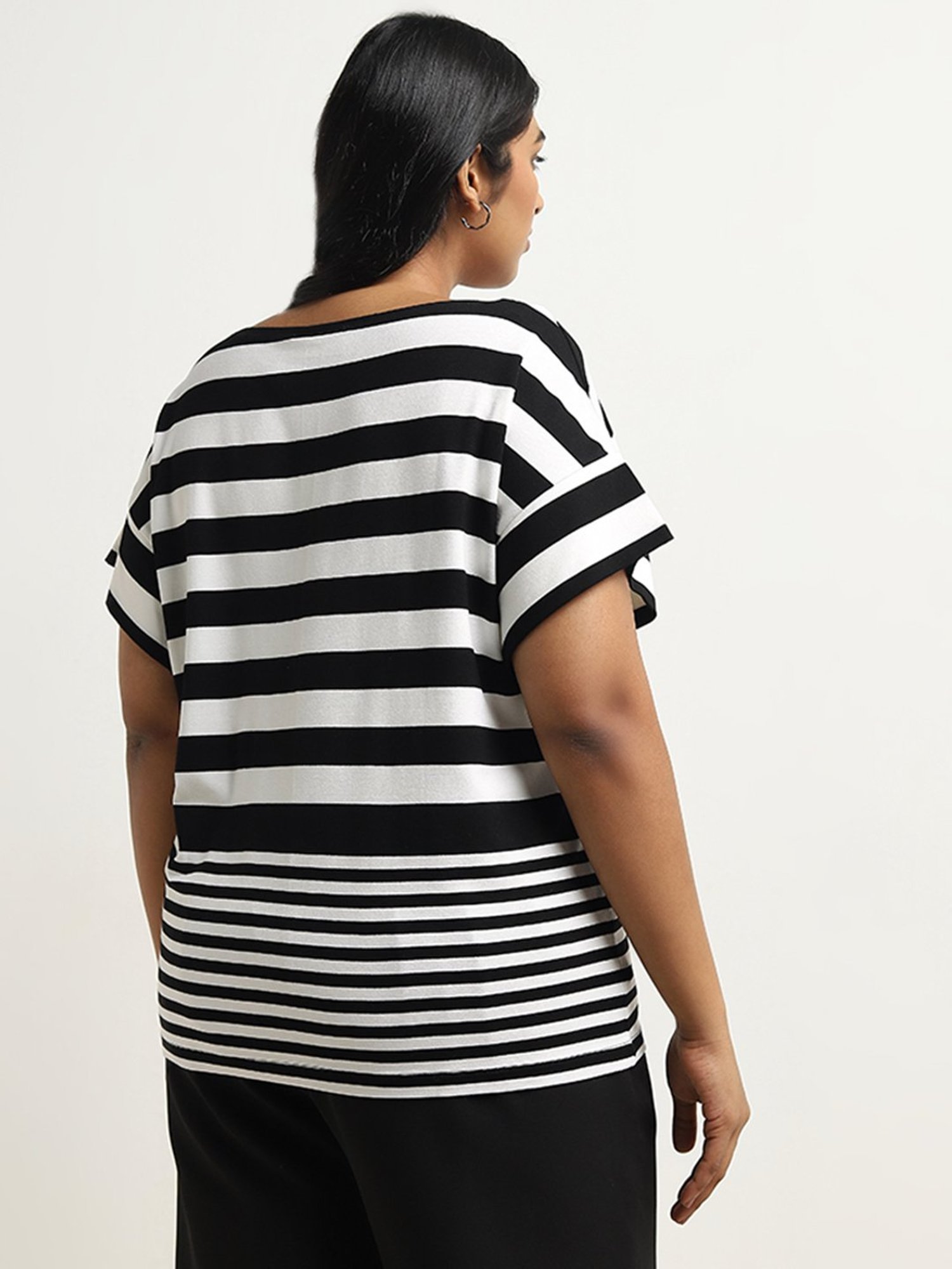 Gia by Westside Black & White Striped T-Shirt