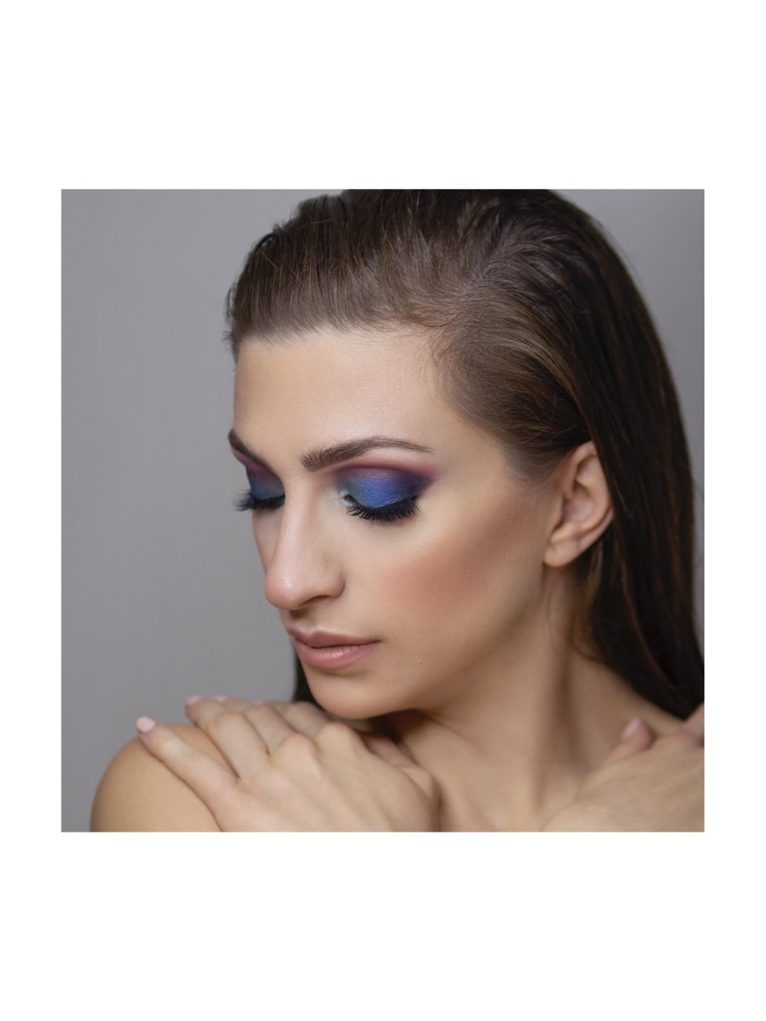 Glam21 Shades of Trend Eyeshadow Palette Shade 02 - 4 gm