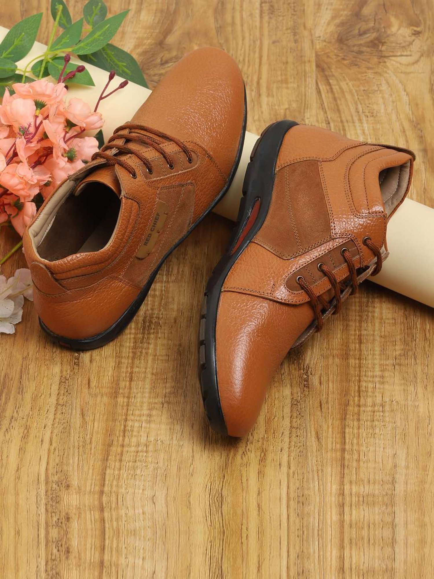 Red Chief Men's Tan Derby Shoes