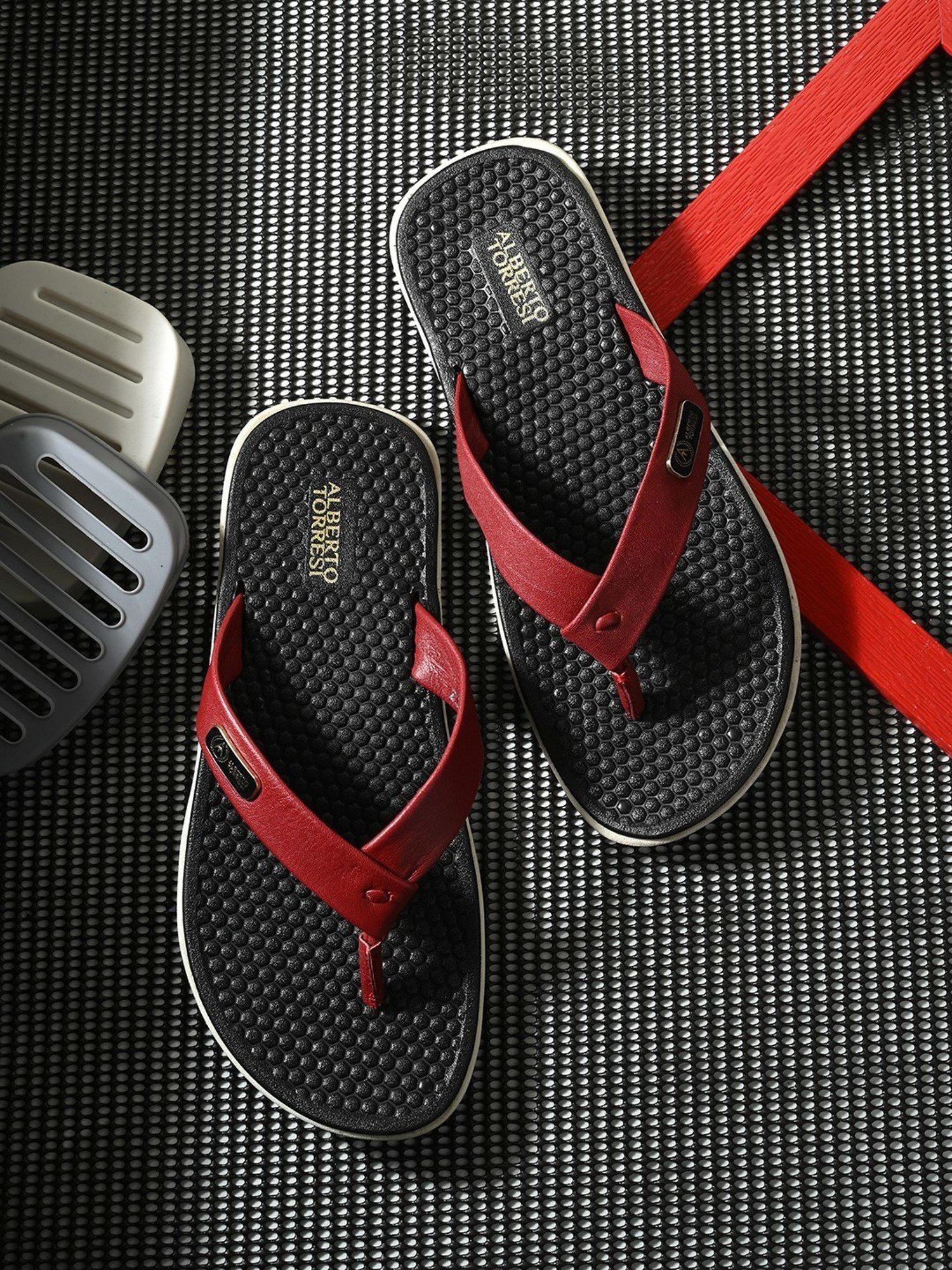 Alberto Torresi Men's Red Thong Sandals