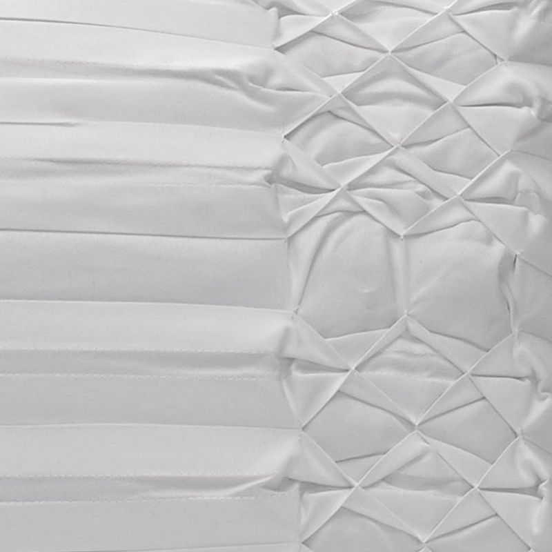 White Triple Diamond Throw Pillow Set - CITY SCENE