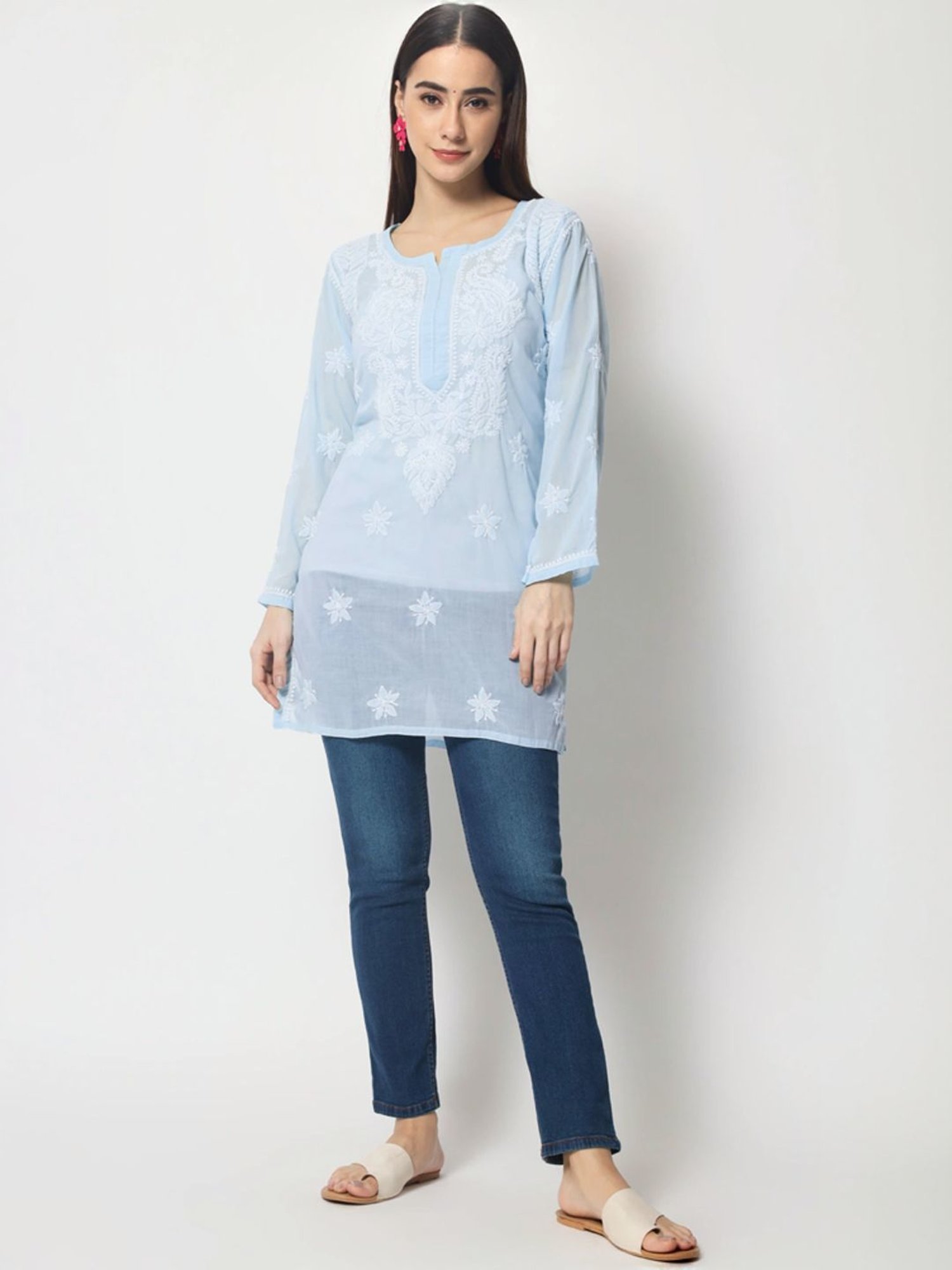 PARAMOUNT CHIKAN Blue Cotton Hand Embroidered Chikankari Straight Kurti