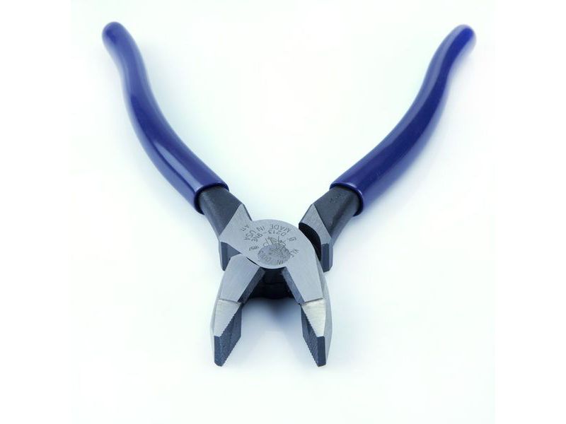 KLEIN TOOLS D213-9NE Lineman's Pliers, New England Nose, 9-Inch