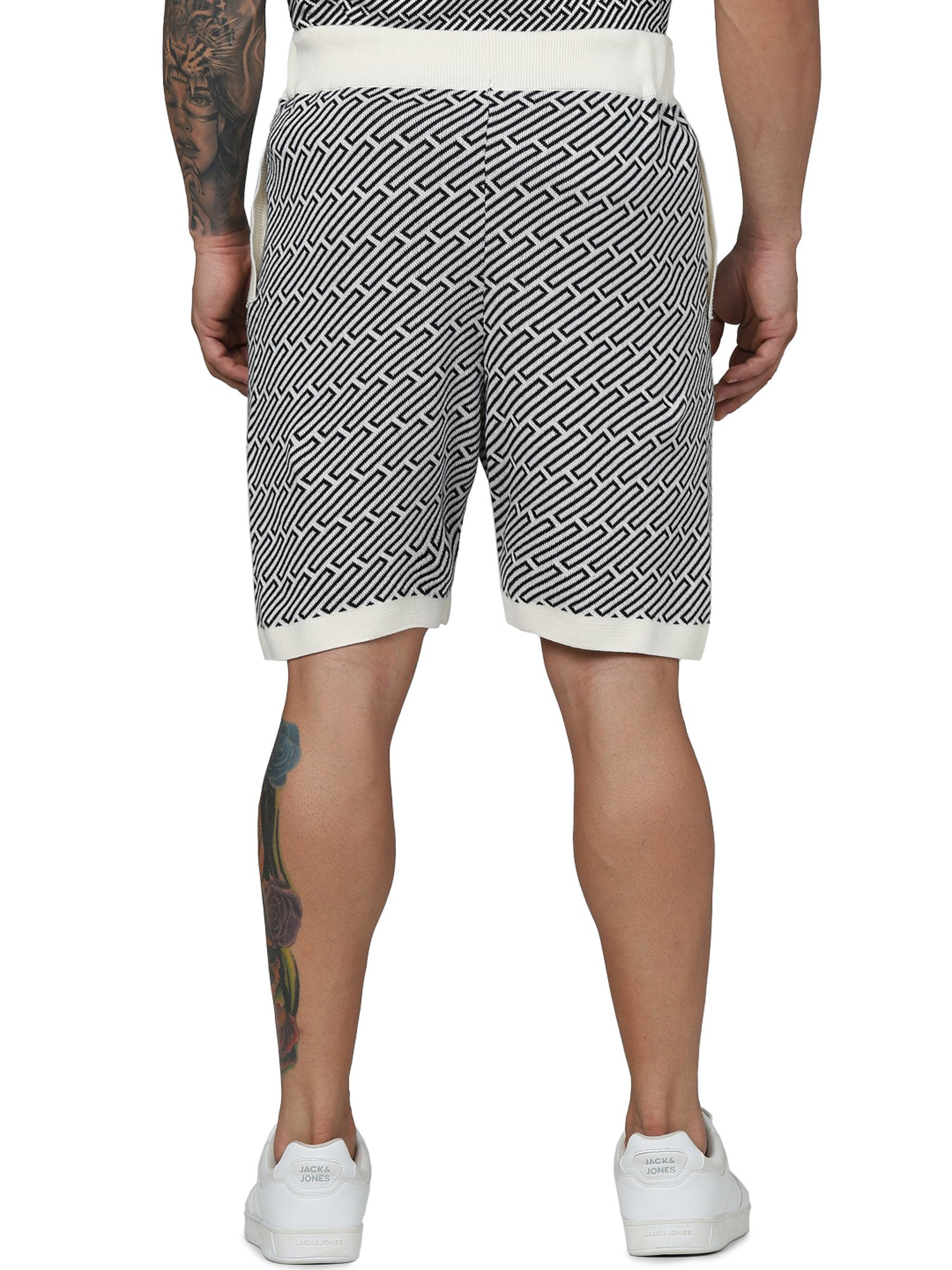 celio* Black & White Regular Fit Graphic Print Cotton Bermuda Shorts