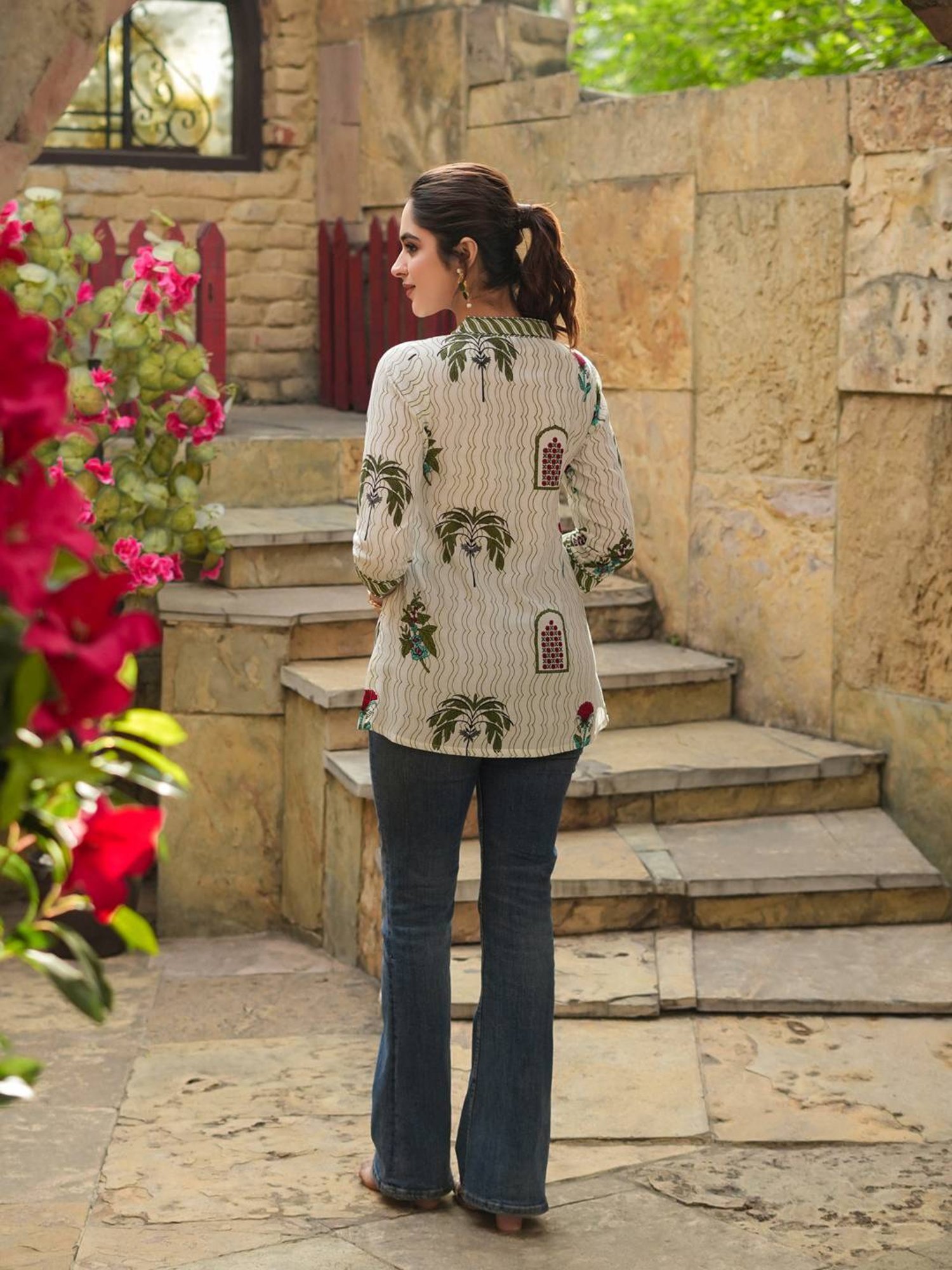 Rain and Rainbow Off White & Green Cotton Printed Straight Kurti