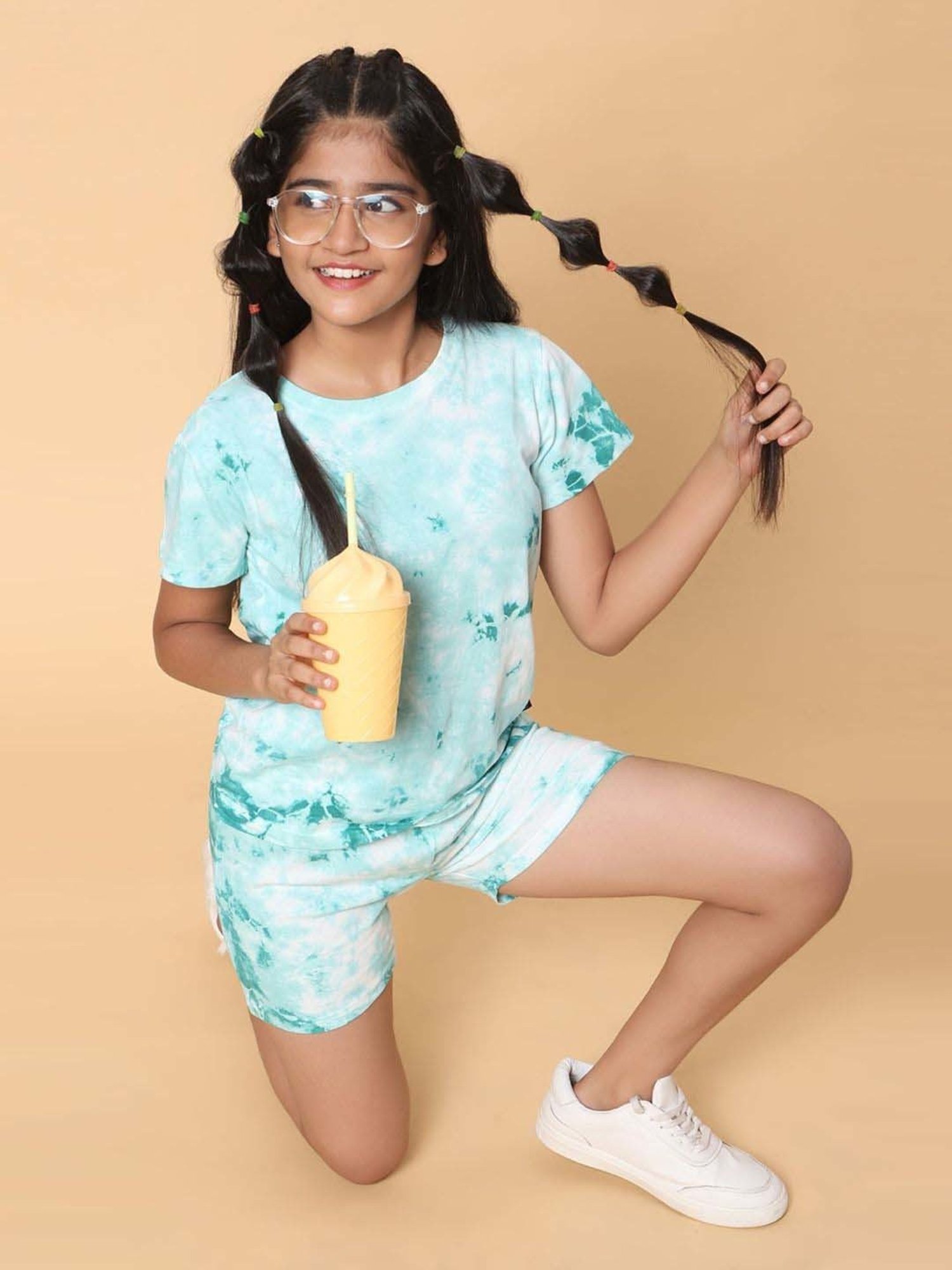 Akkriti by Pantaloons Kids Red & Cream Embroidered Kurta Set