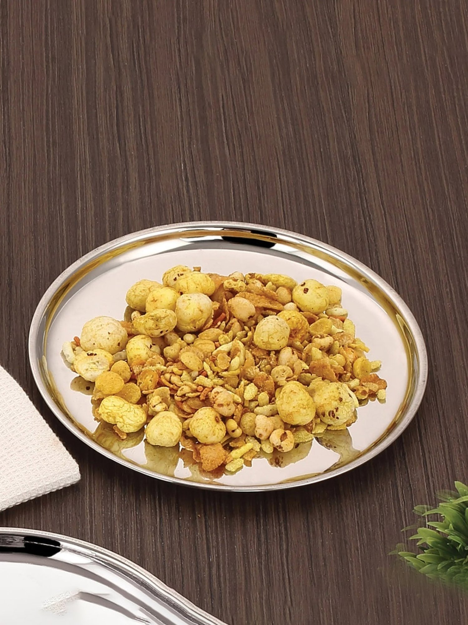 HAZEL Silver Stainless Steel Snack Plates With Mirror Finish