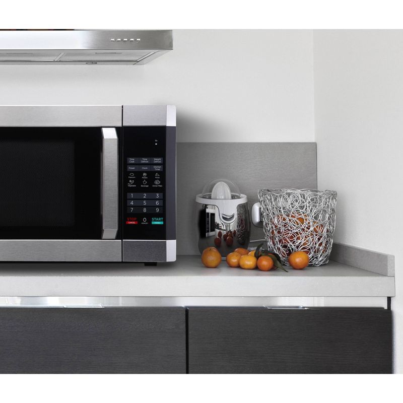 BLACK+DECKER 1.6 Cu. Ft. 1100 Watt Microwave Oven