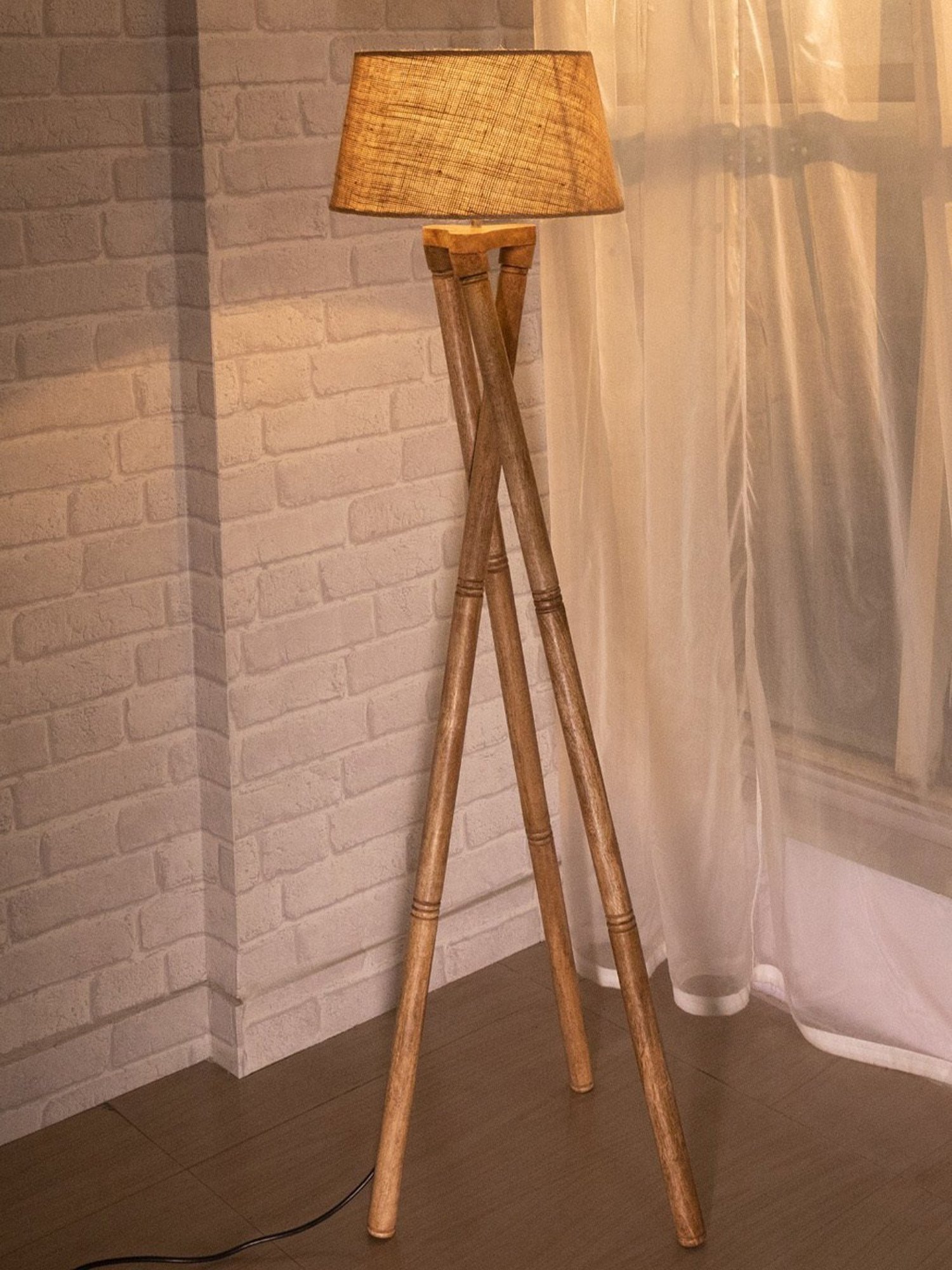 Homesake 'Tripod' Brown Wood Cross-Leg Floor Lamp With Shade & Bulb - Set of 1