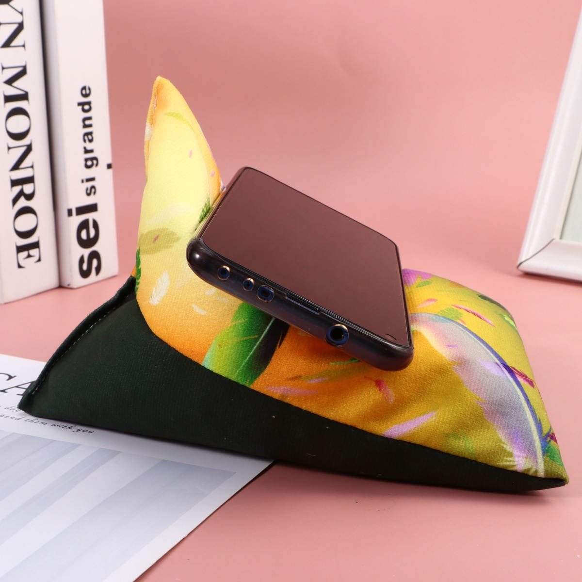 Phone Tablet Multi-angle Triangular Support Pillow Pillow Reading Stand for Home Dorm Daily Use (Dark Green Triangle Pillow)