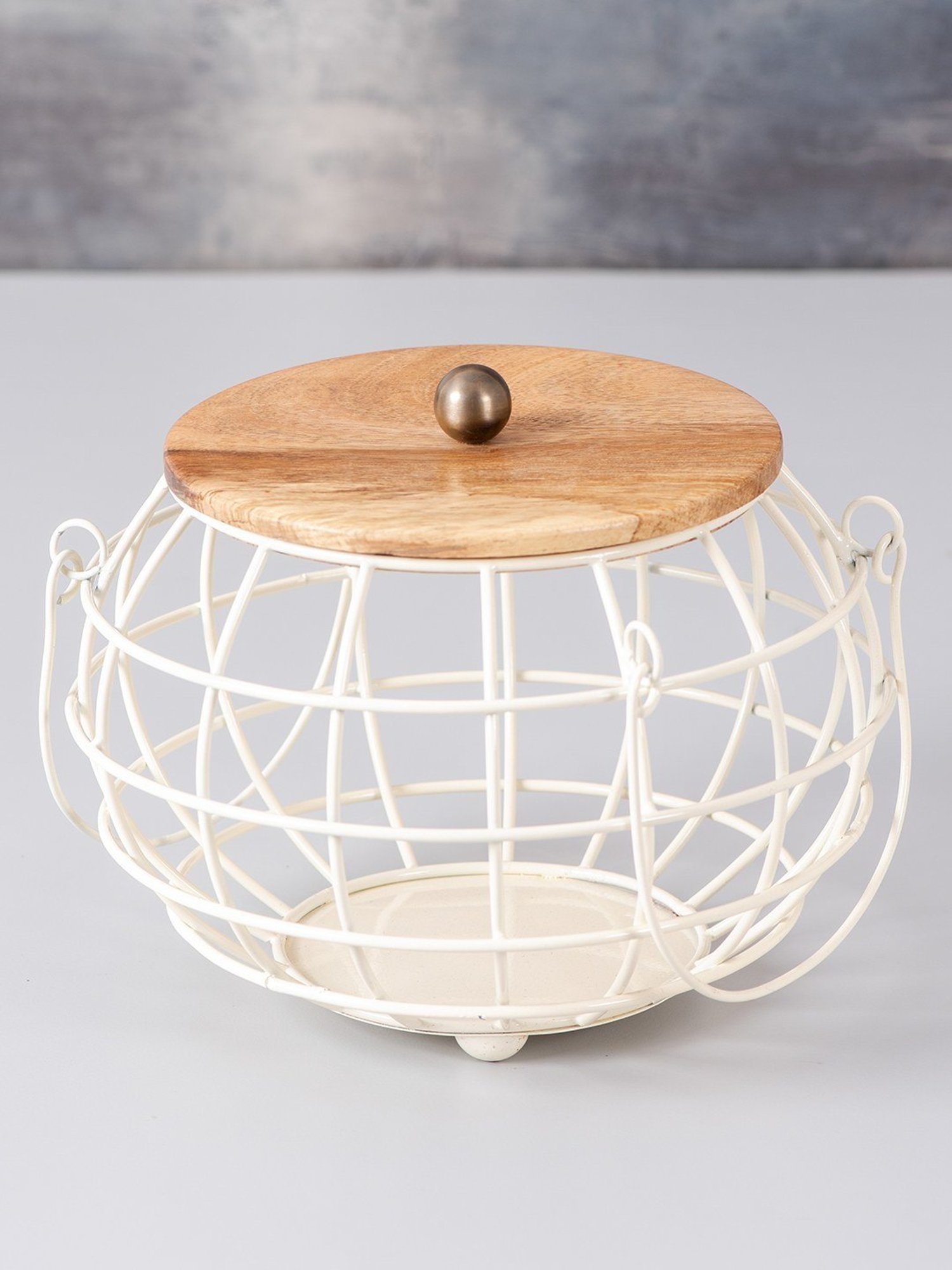 Nestroots Solid White Iron Fruit Basket