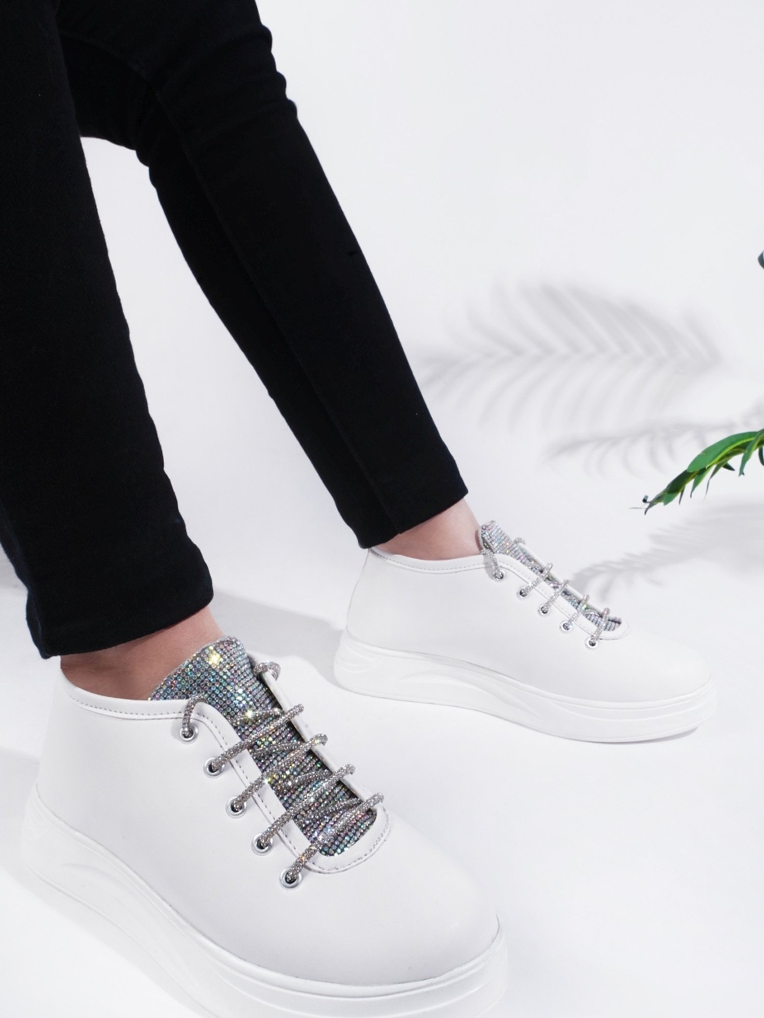 The White Pole Women's White Casual Sneakers