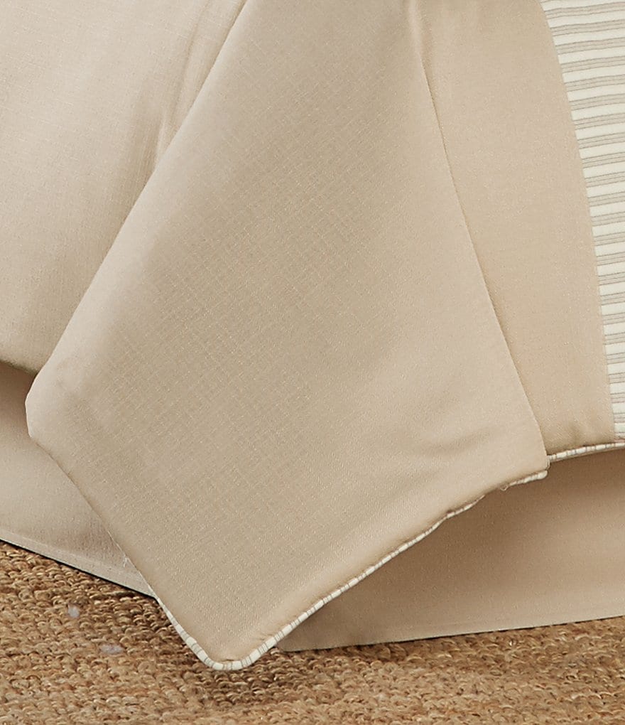 J. Queen New York Vera Bedding Collection