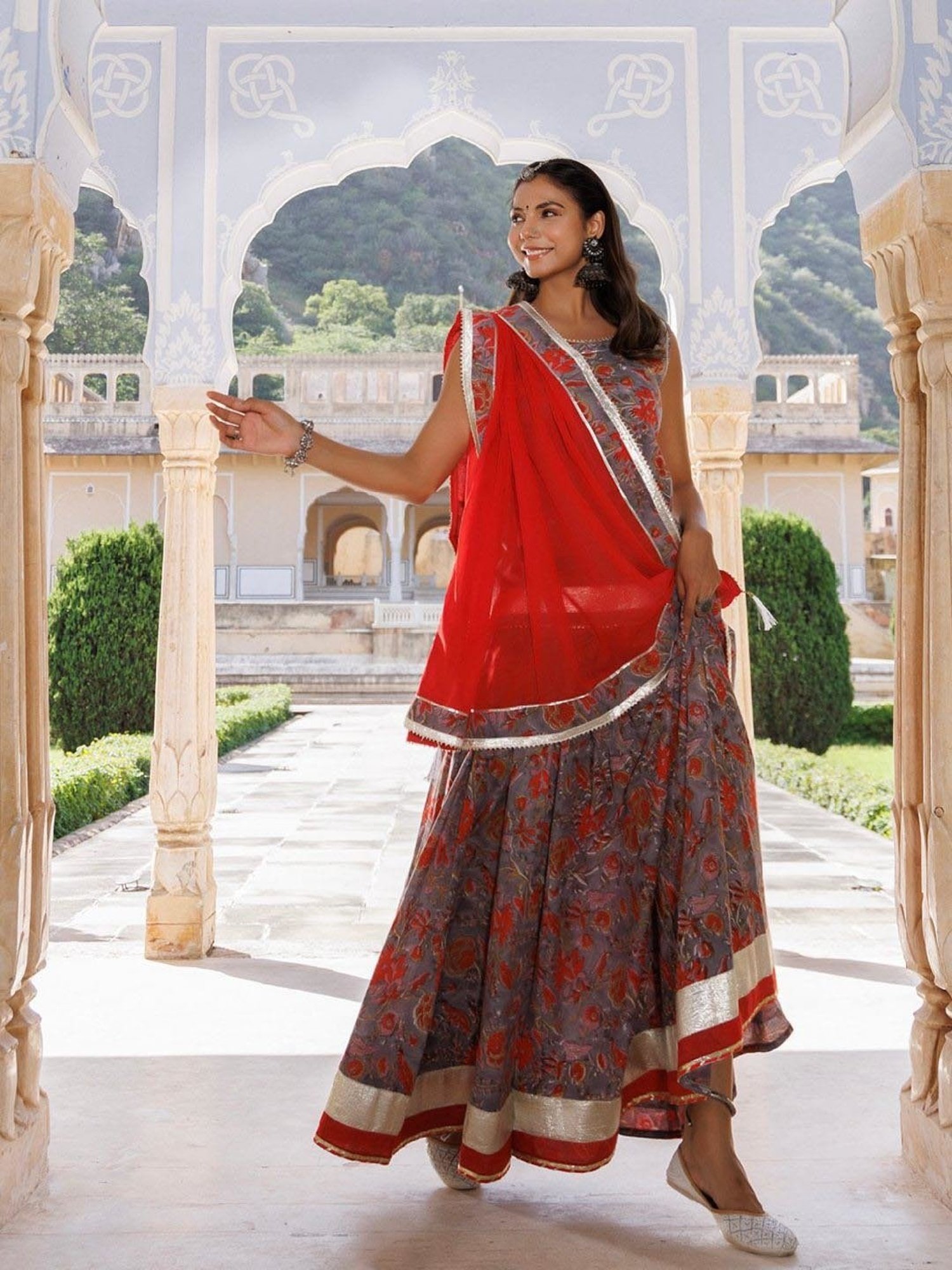 Geroo Jaipur Grey-Orange Pure Cotton Hand Block Printed Skirt Set