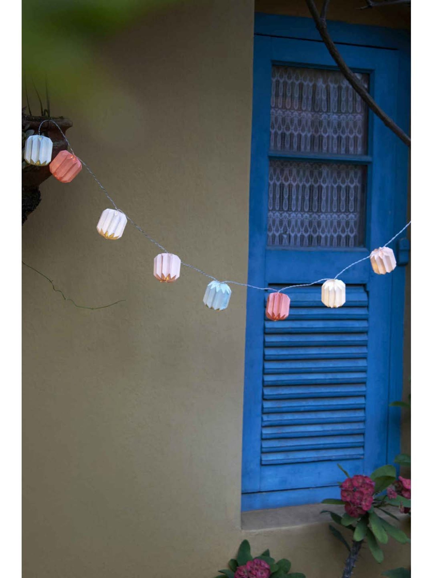 Fos Lighting 'Dish' Antique Gold & White Brass 5-In-1 Hanging Light