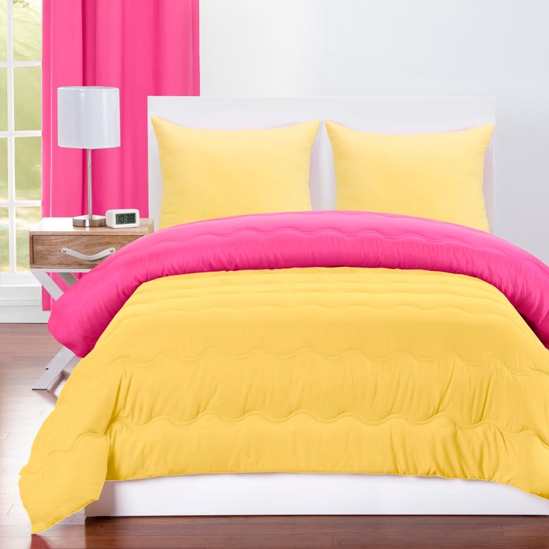 Full/Queen Reversible Comforter With Sham Set Magenta/Laser Lemon - Crayola