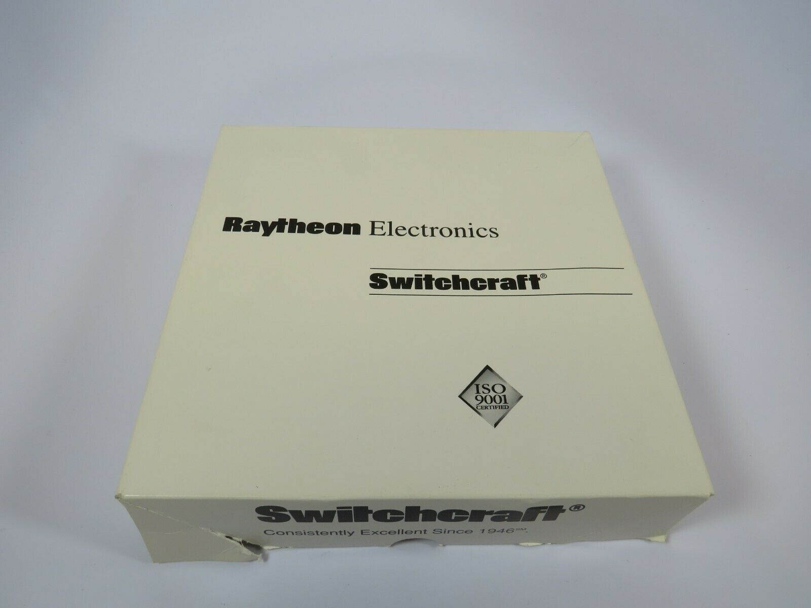 (25 NEW) Switchcraft - B3FQG - 3 Pin XLR Female Panel Mount Jack Connector