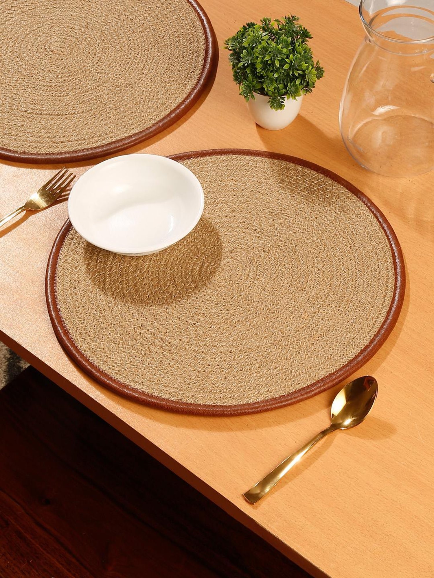 HOSTA HOMES Textured Beige & Tan Jute Placemat