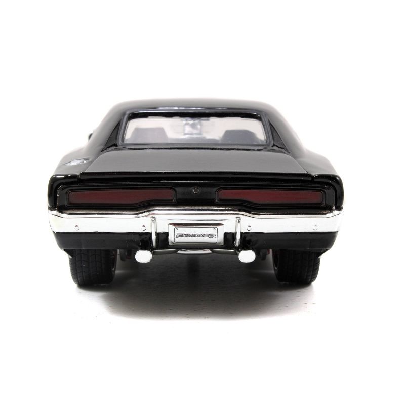 Jada Toys Hollywood Rides Fast & Furious 1970 Dodge Charger R/T Die-Cast Vehicle with Dom Die-Cast Figure 1:24 Scale Glossy Black