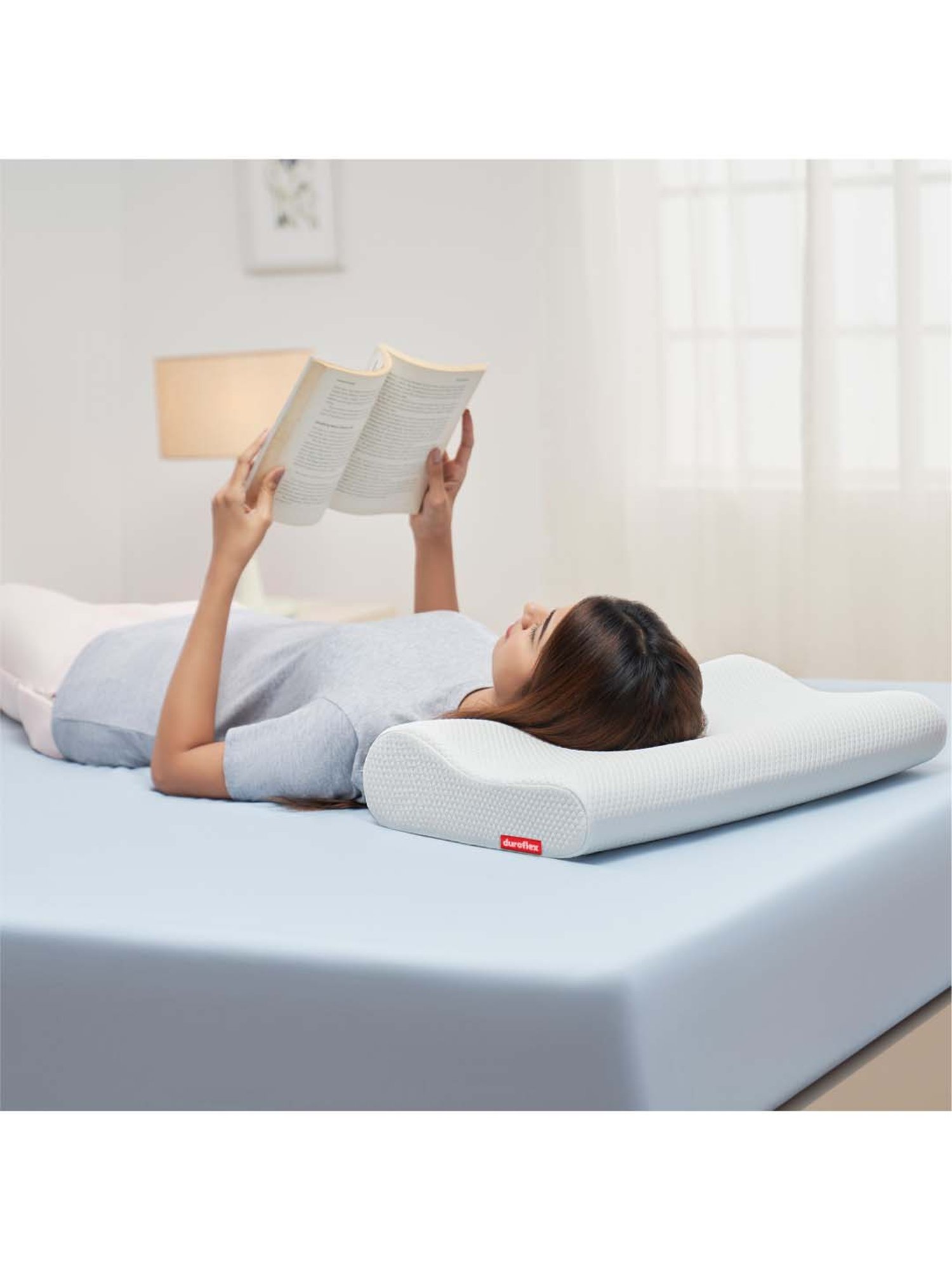 The White Willow Black Orthopaedic Mid Backrest Memory Foam Pillow - Set of 1