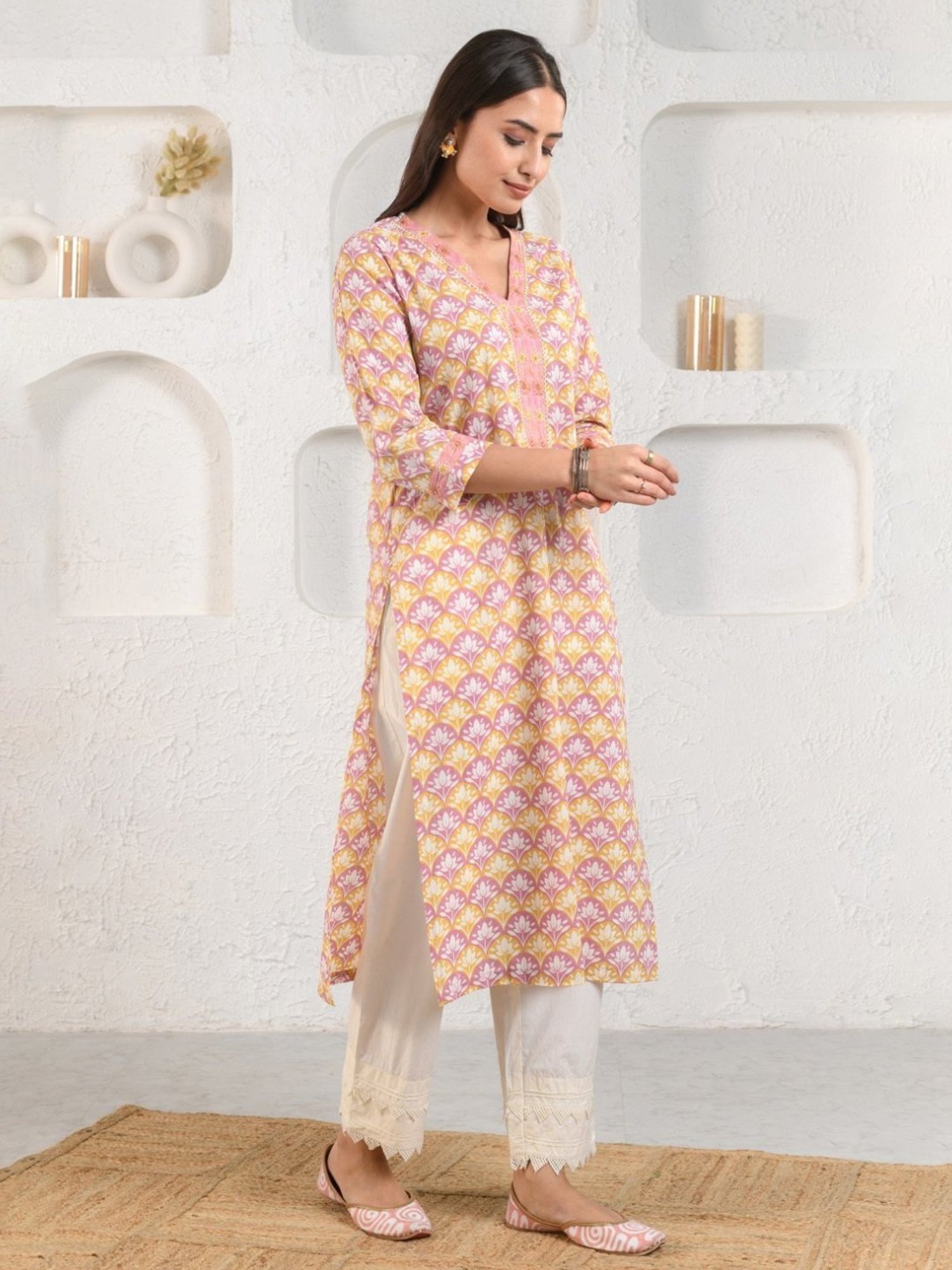 Prakriti Jaipur Peach Scallop Lotus Kurta