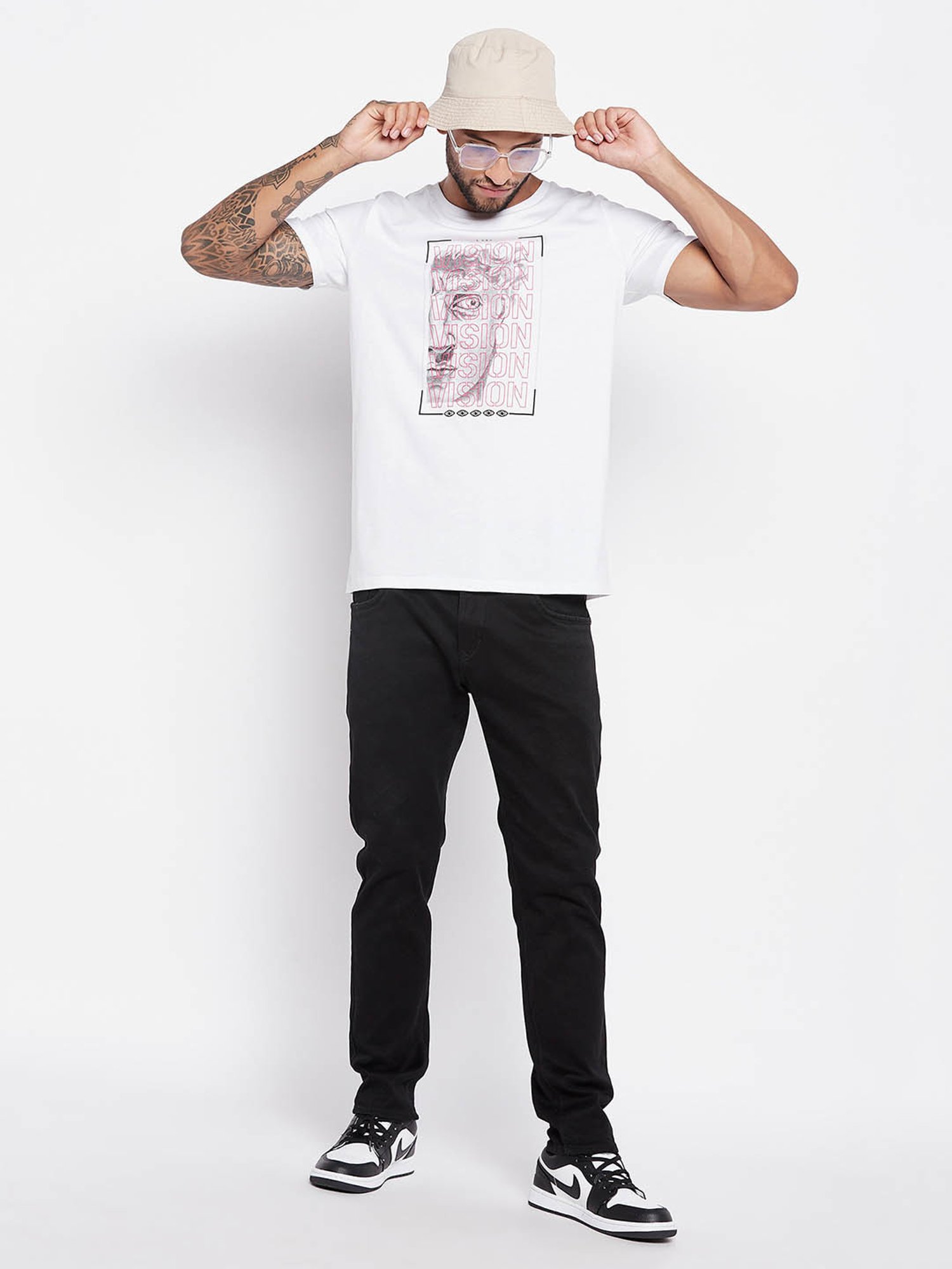 EDRIO White Regular Fit Printed T-Shirt