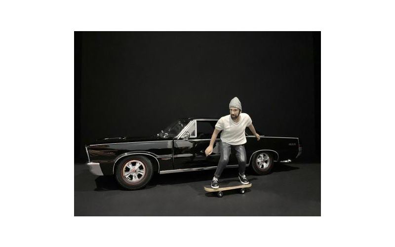 Skateboarder Figurine II for 1/24 Scale Models by American Diorama