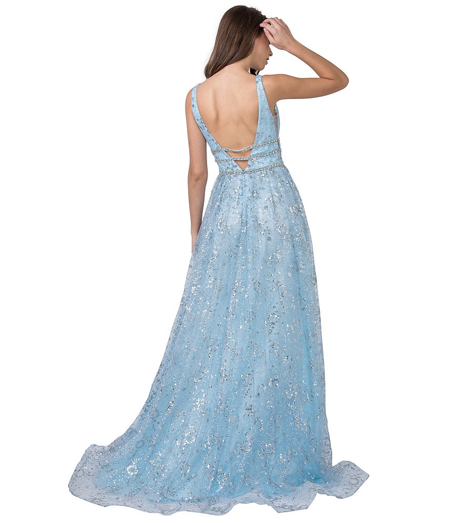 Coya Collection Sleeveless Plunging V-Neck Triple Beaded Waist Applique Gown