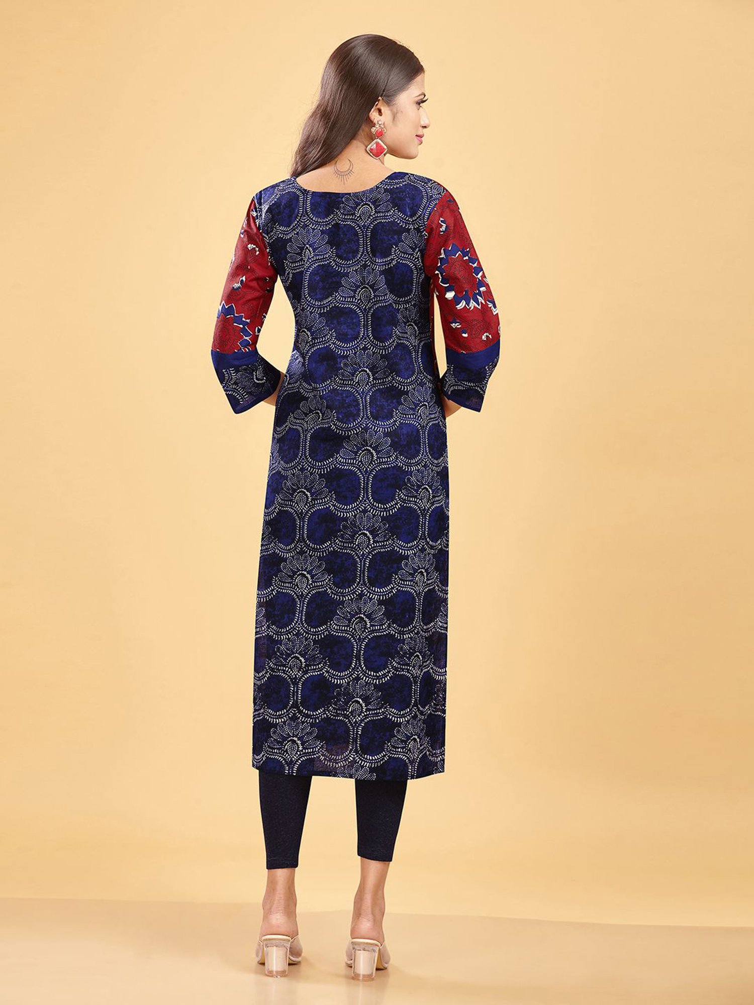 SHANVIKA Blue & Red Printed Cotton Straight Kurta