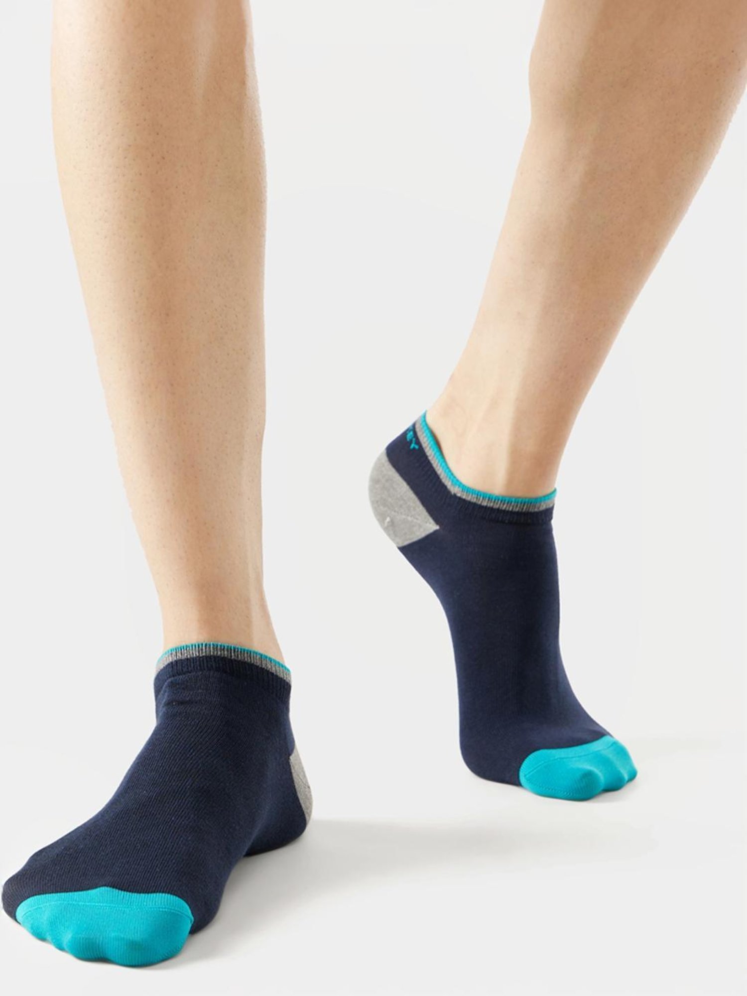 Jockey 7052 Blue Cotton Crew Length Socks with Stay Fresh Treatment - Pack of 2 (Pattern May Vary)