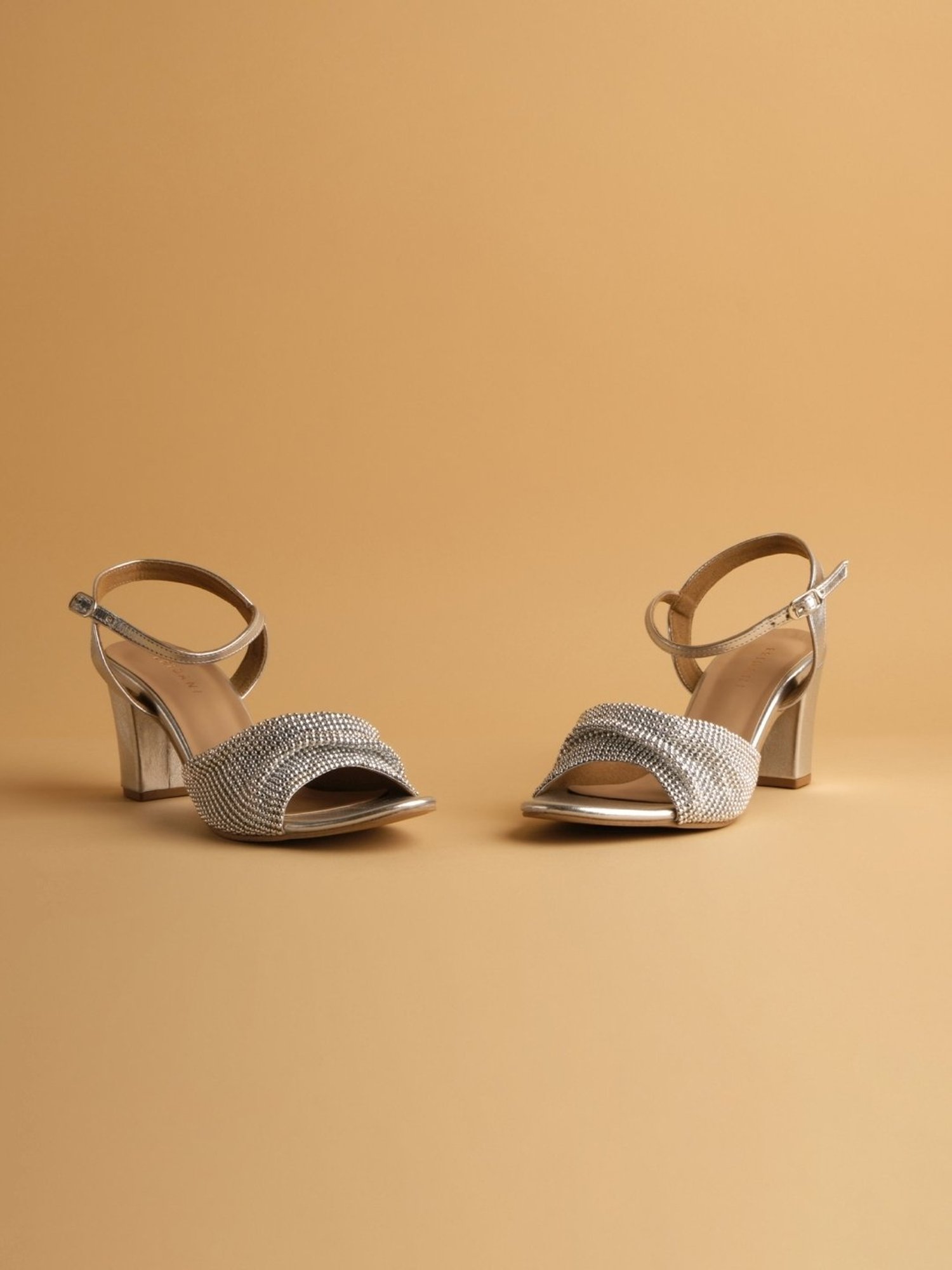 Eridani Women's Quincy Silver Ankle Strap Sandals