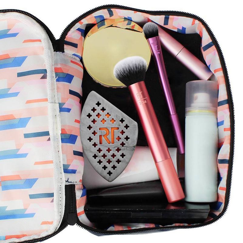 Real Techniques Miracle Complexion Sponge & Silicone Sponge Case