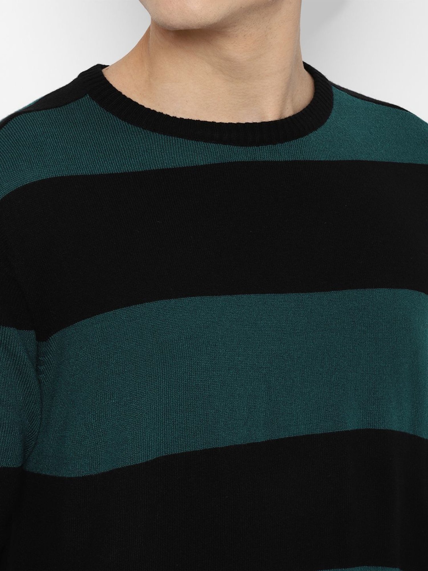 Forever 21 Black  Regular Fit Colour Block Sweaters