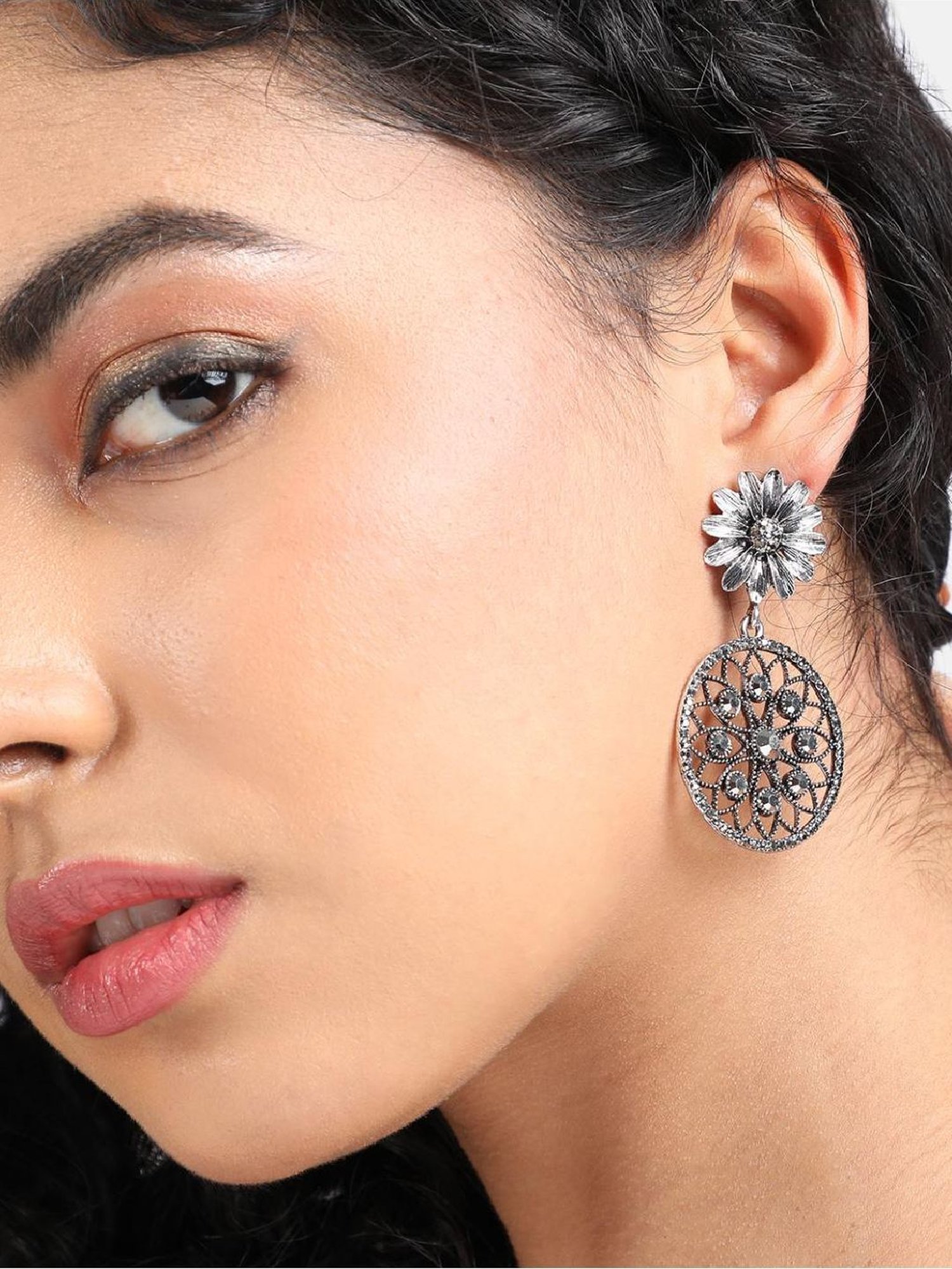 Sohi women's intricate daisy circular drop earrings silver