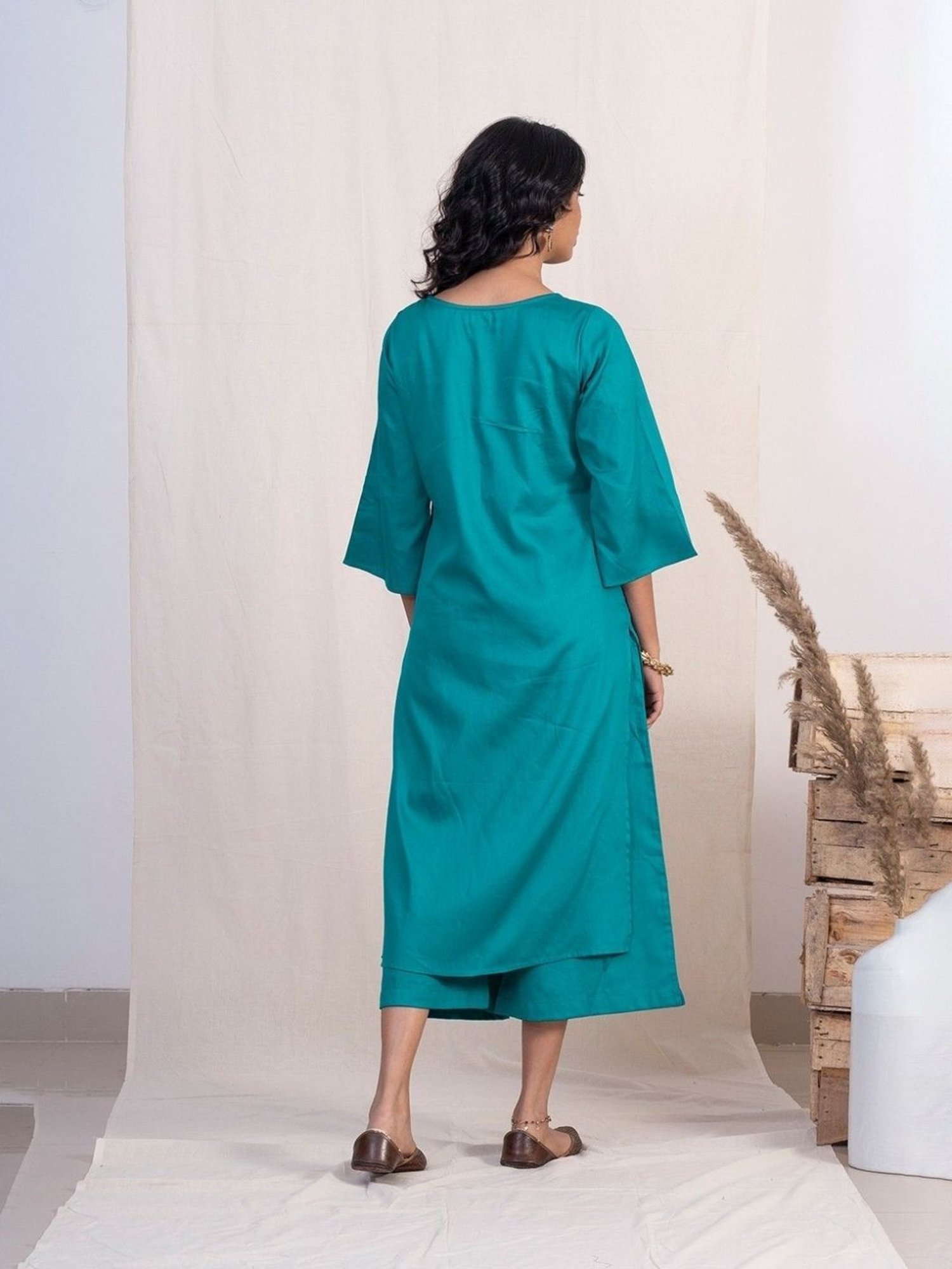 Akiso Jashn Blue Round Neck With Pintucks Set With Plazzo And Pink Dupatta